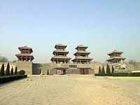 �`���J��